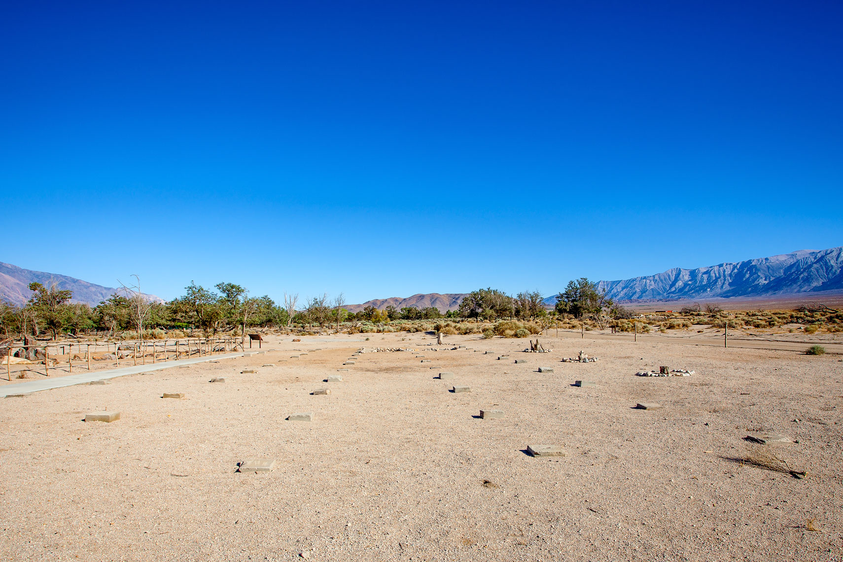 (c)-2013_williamshort_manzanar_043-web